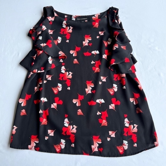 Banana Republic XS black top with red ginkgo leaf print - Picture 3 of 9